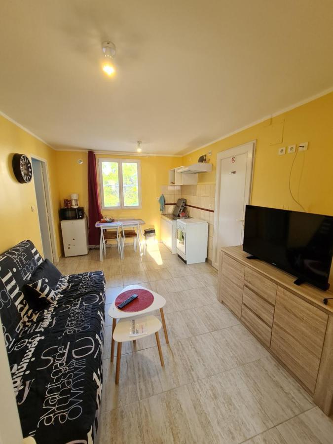 A Campagnac Apartment *